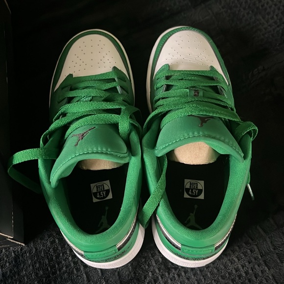 Pine Green Air Jordan 1 lows - Picture 4 of 6
